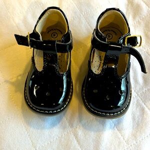 Black Patent Toddler Shoe. Size 4